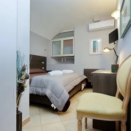 Monti Gallery House شقة روما
