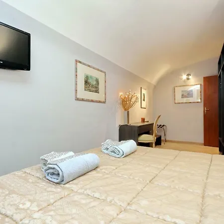 Monti Gallery House شقة